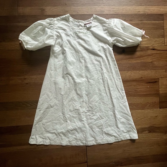 American Girl Elizabeth Nightgown Embroidered White Cotton Girl’s XS - Picture 1 of 7